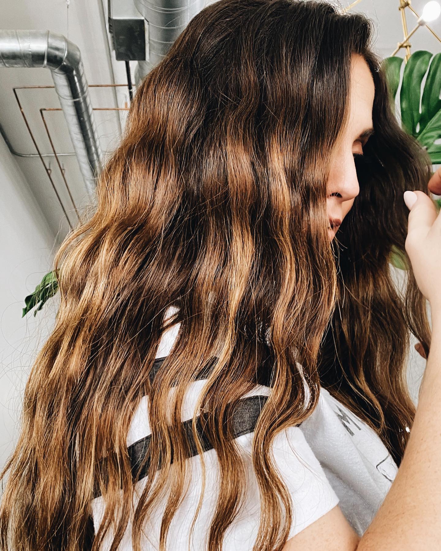 S U M M E R GIVEAWAY! Score the perfect waving wand that brings all the beachy hair dreams to life