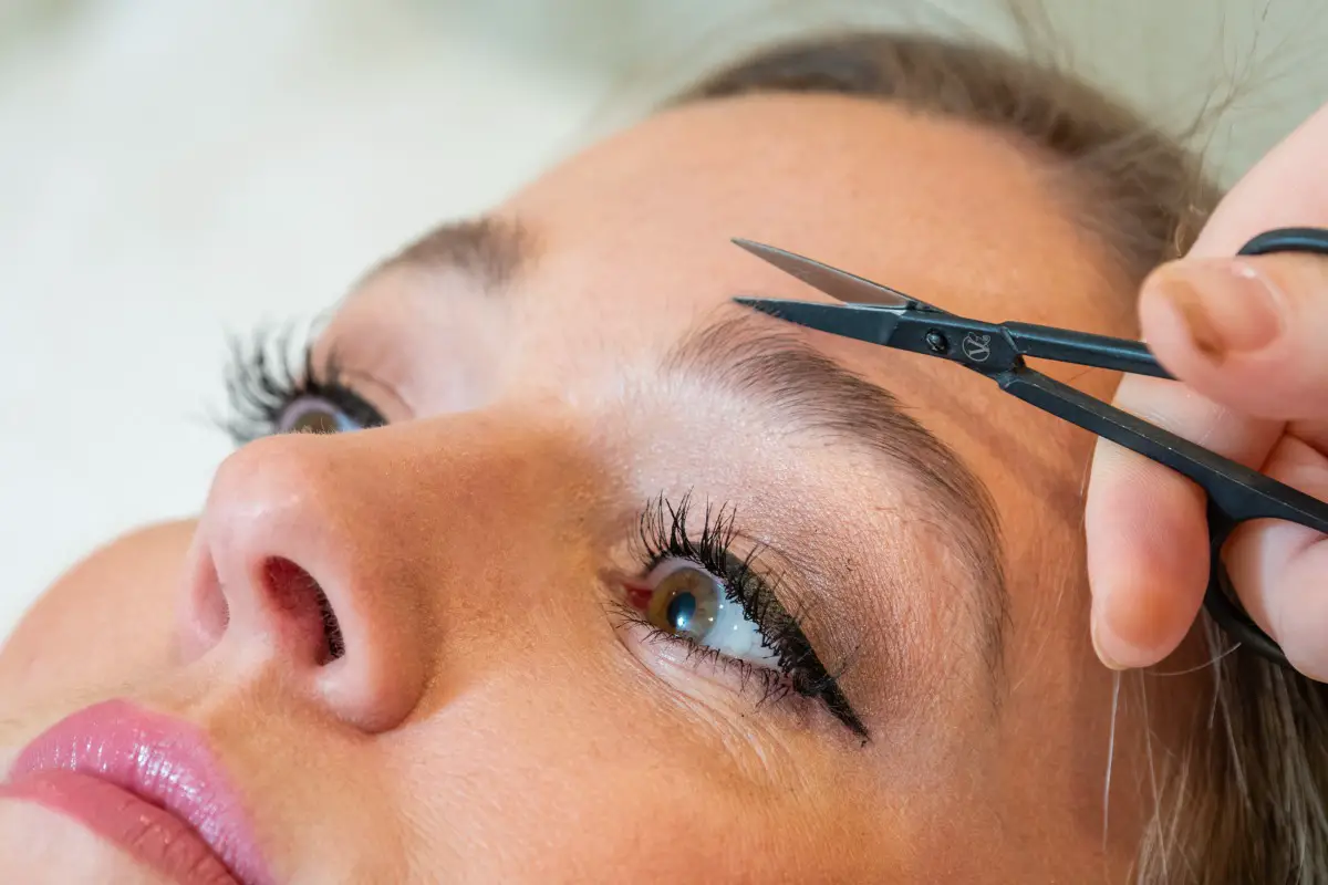 Whether we’re shaping your brows before a fun night out or providing a refreshing facial, we’re here to help you feel fabulous.