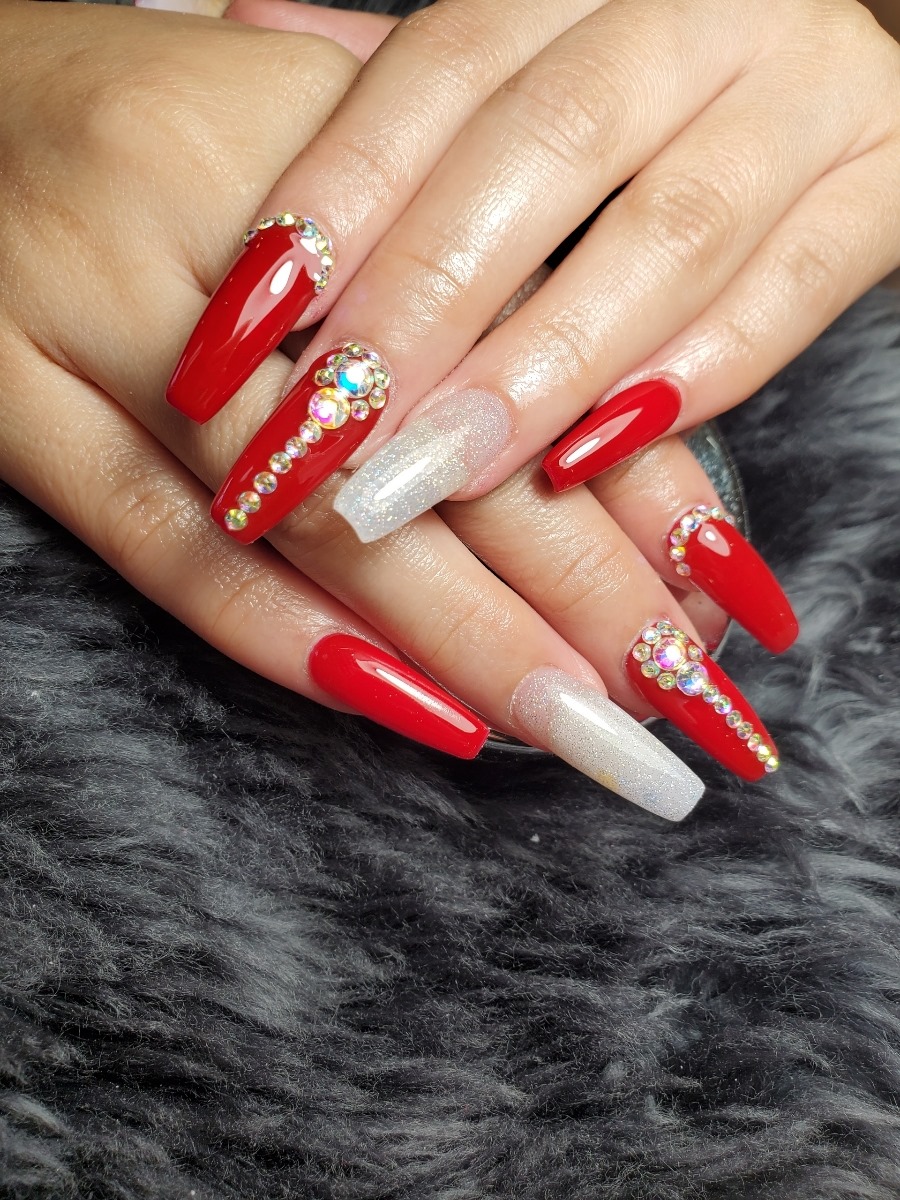 RED MANICURE - THE CLASSIC
