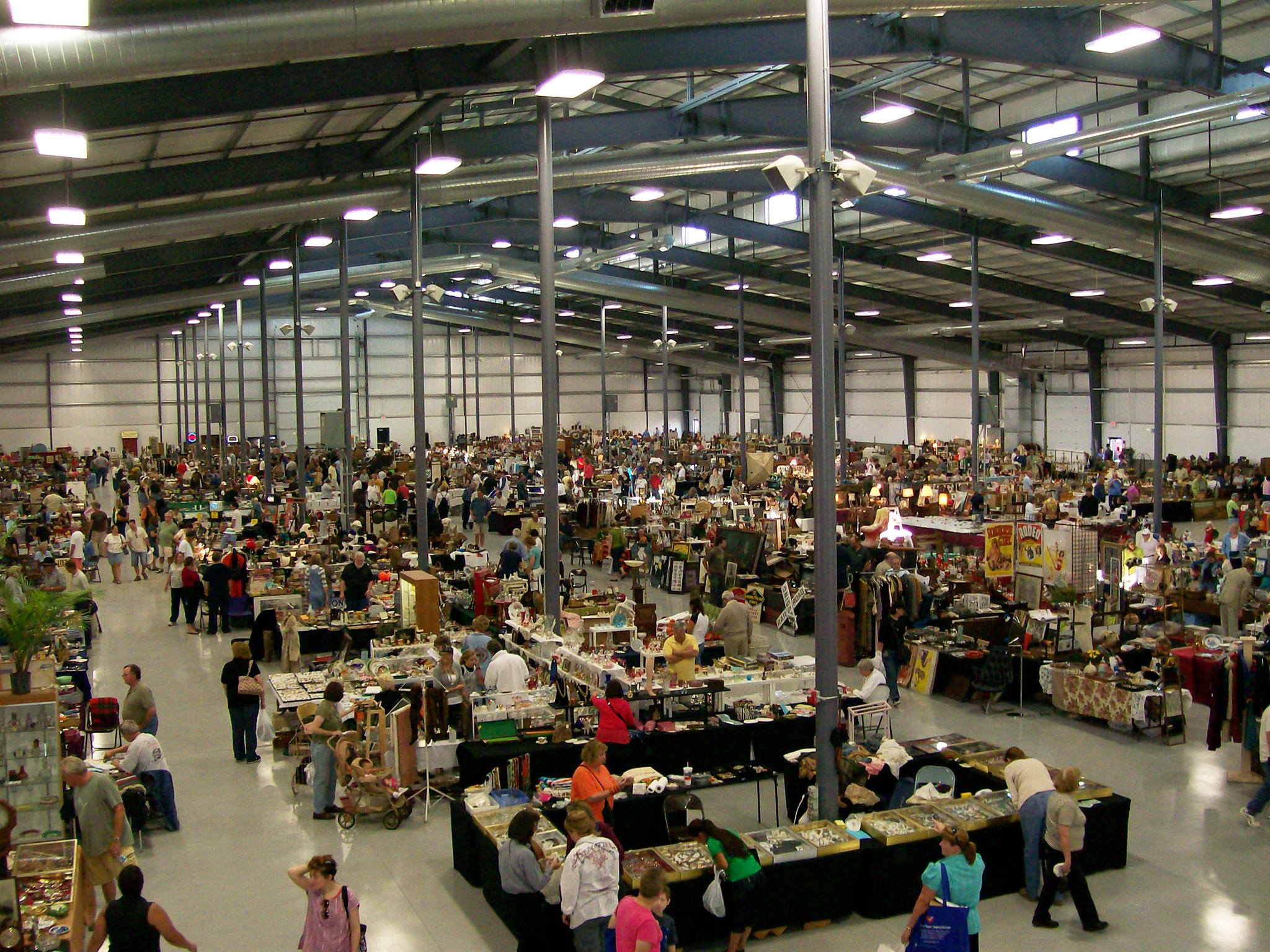 Chicagoland Grayslake Antique Flea Market