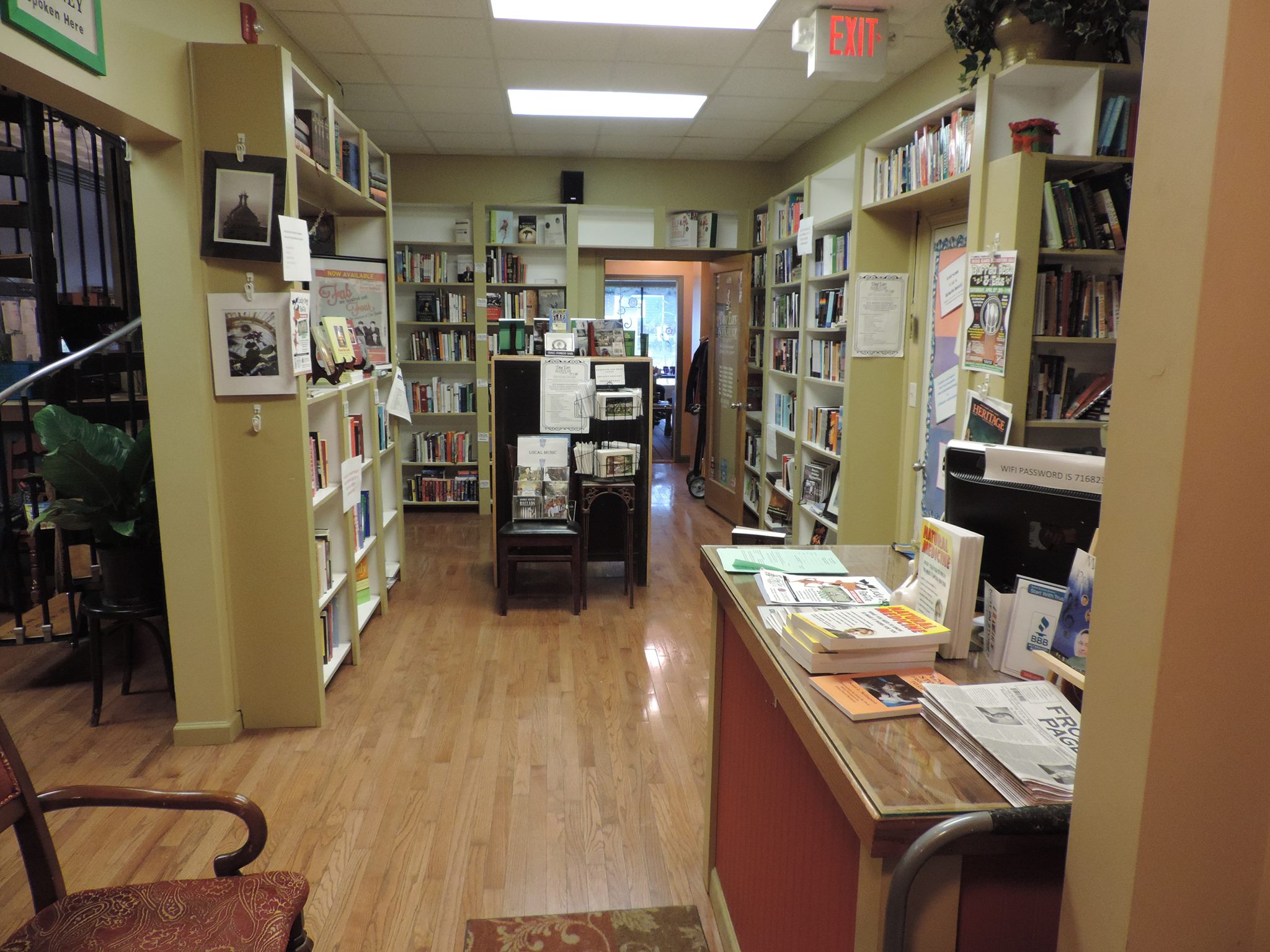 Dog Ears Bookstore & Cafe