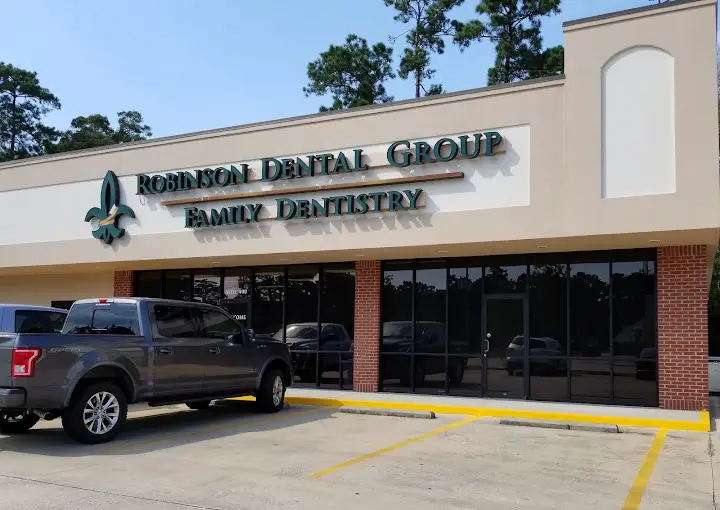 Robinson Dental Group - Moss Bluff