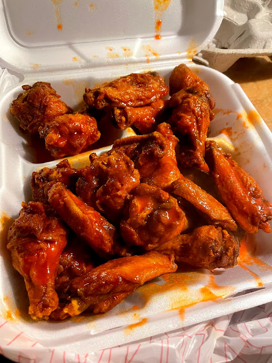 Flyers Wings & Grill