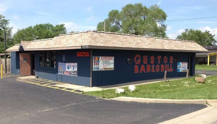 Gustos Bar & Grill