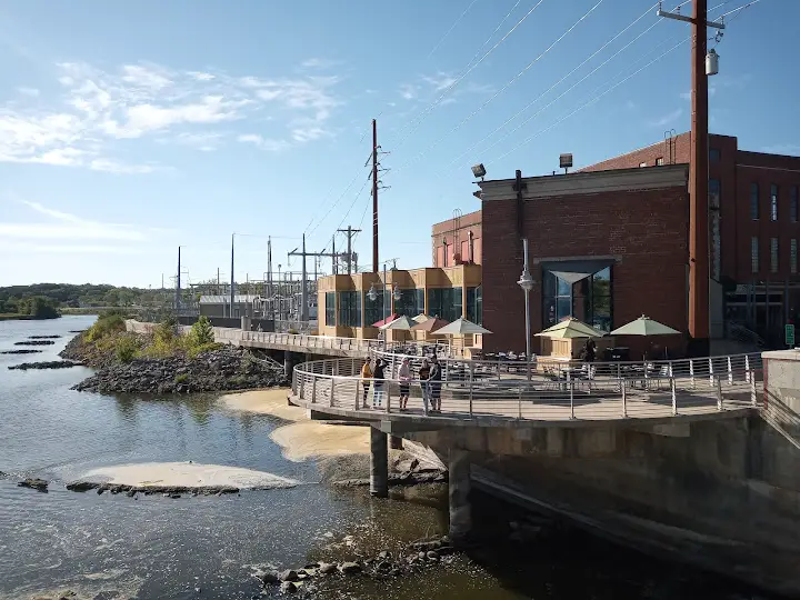 Iowa River Power Restaurant