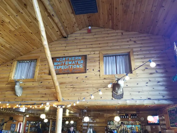 Bears Den Restaurant & Tavern