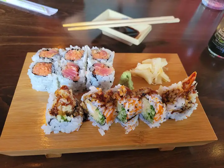 MOMO Sushi