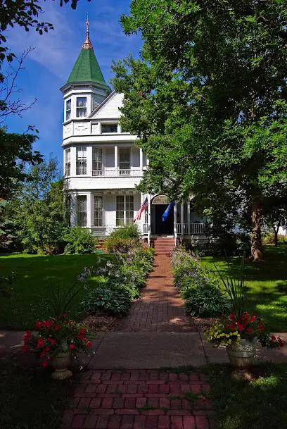 Company logo of Phipps Inn Bed and Breakfast