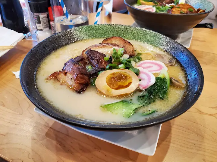 Ginza Sushi & Ramen Bar