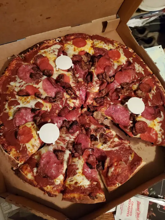 Round Table Pizza