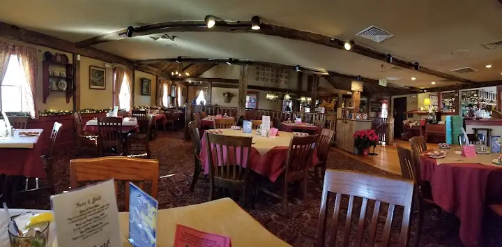 The Common Man Restaurant