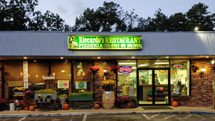 Riccardo's Pizza & Italian Restaurant