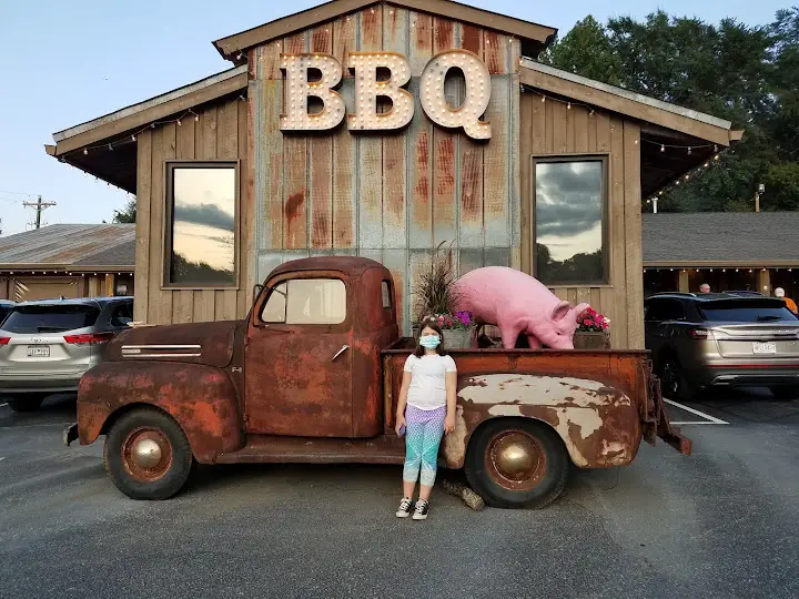 The Smokin' Pig of Easley