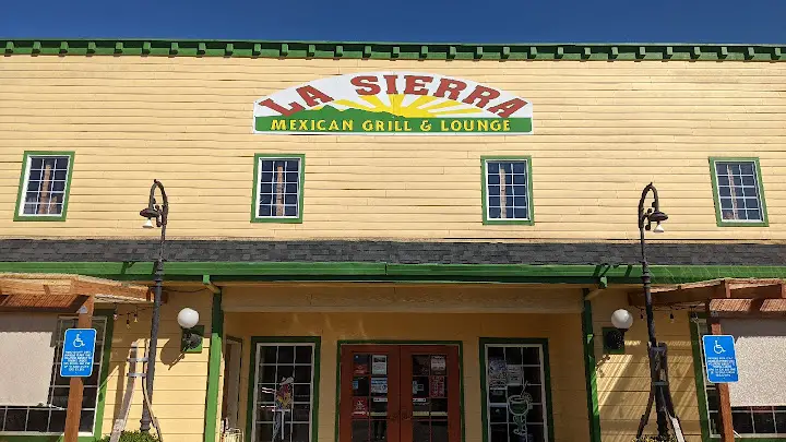 La Sierra Mexican Grill & Lounge