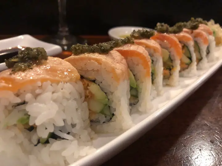 5 Fusion & Sushi Bar