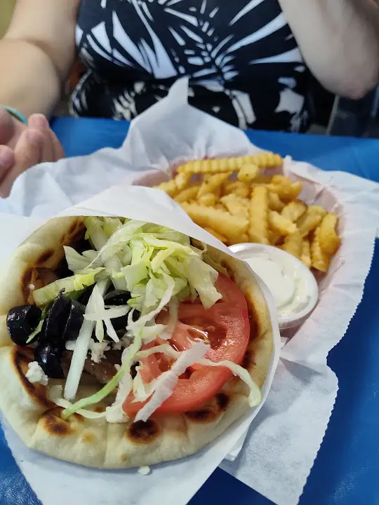 La Greek Restaurant