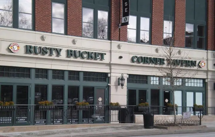 Rusty Bucket Restaurant and Tavern