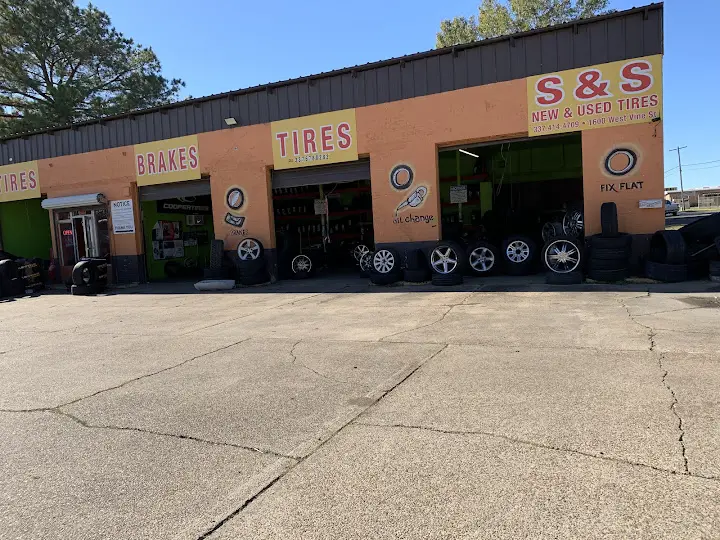 S & S NEW & UNSED TIRES