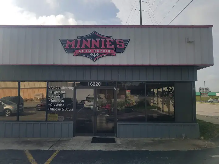 Minnie's Auto Repair