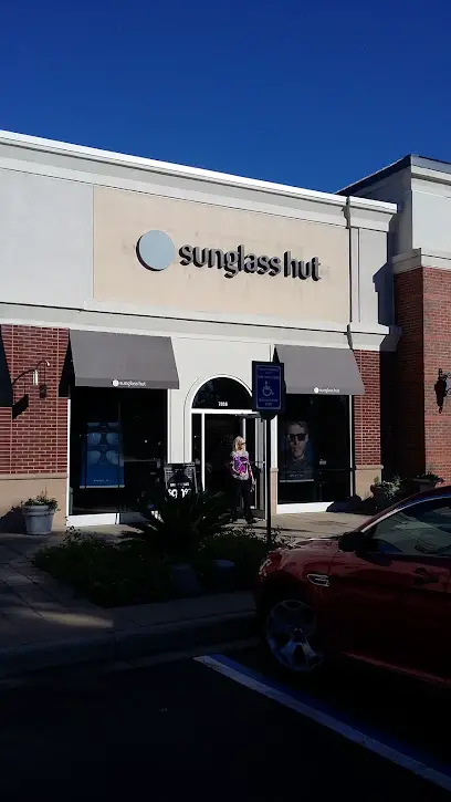 Company logo of Sunglass Hut