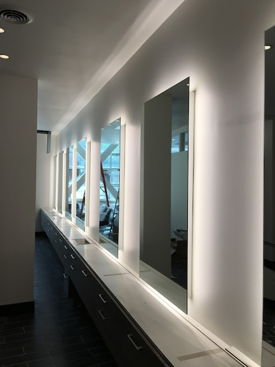 Ashland Glass & Mirror Design