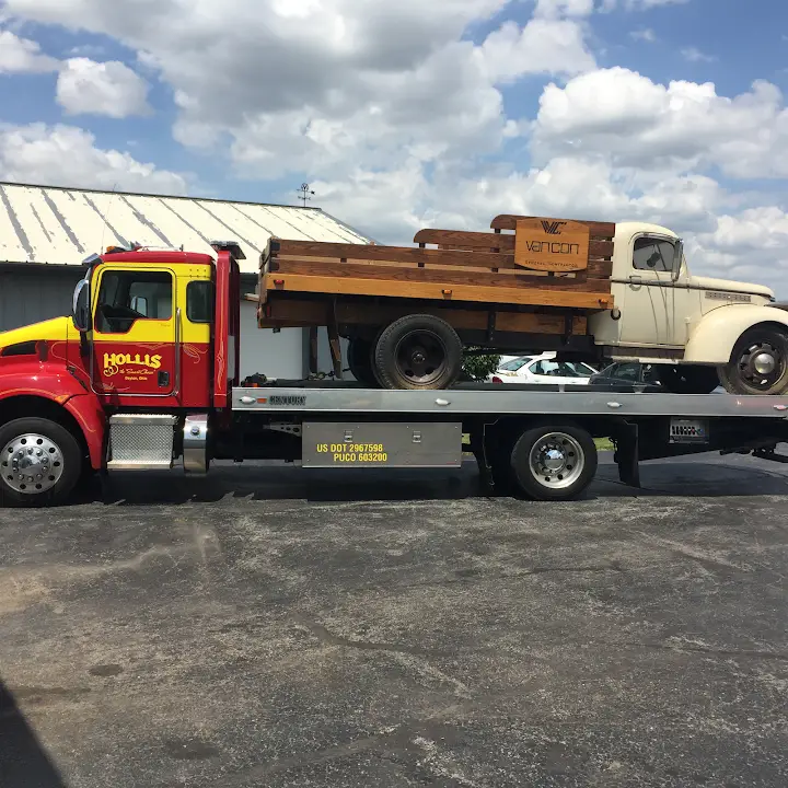 Hollis Towing