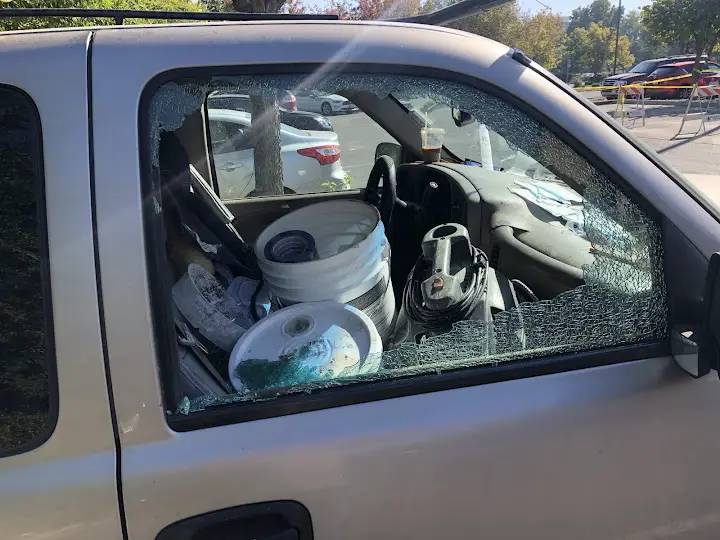 7 Star Low Price Auto Glass Repair shop Fresno Ca