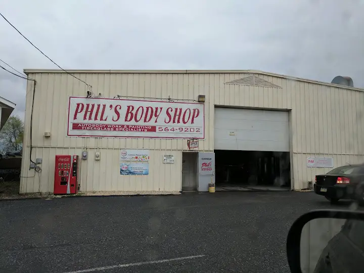 Phil's BodyShop and Auto Painting