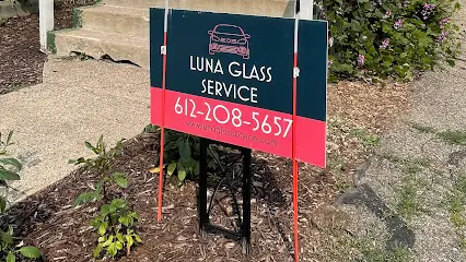 Company logo of Luna Auto Glass Service