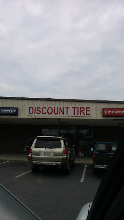 Company logo of Discount Tire Sales & Service Inc.