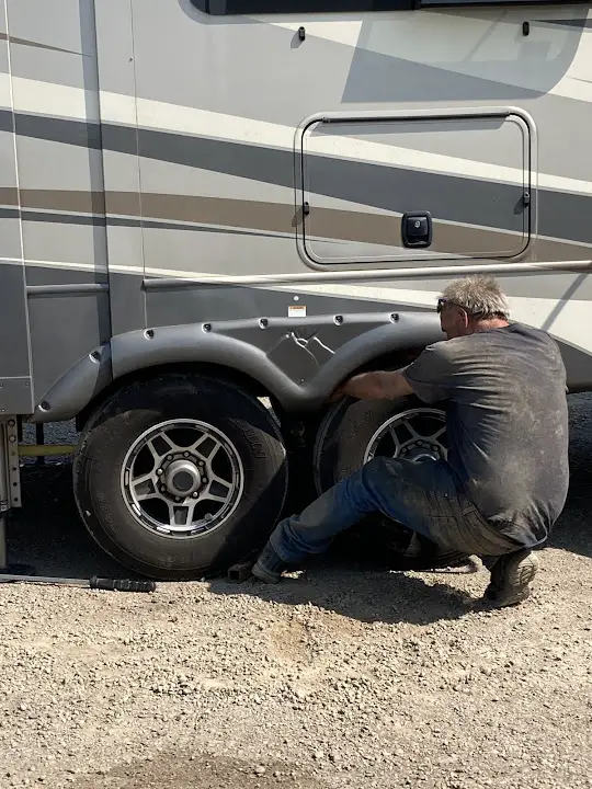 A & M Mobile Mechanic, Roadside Assist. Commercial Trks Repair Tires