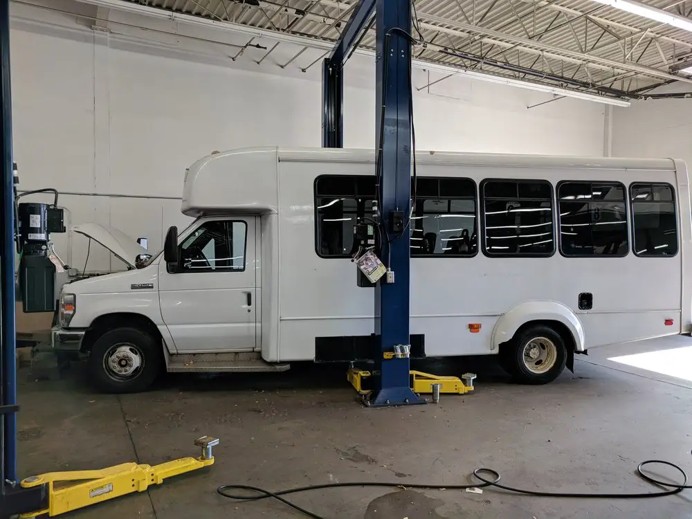 Your Trusted Car Garage - Courtney Truck Service, Eden Prairie, MN